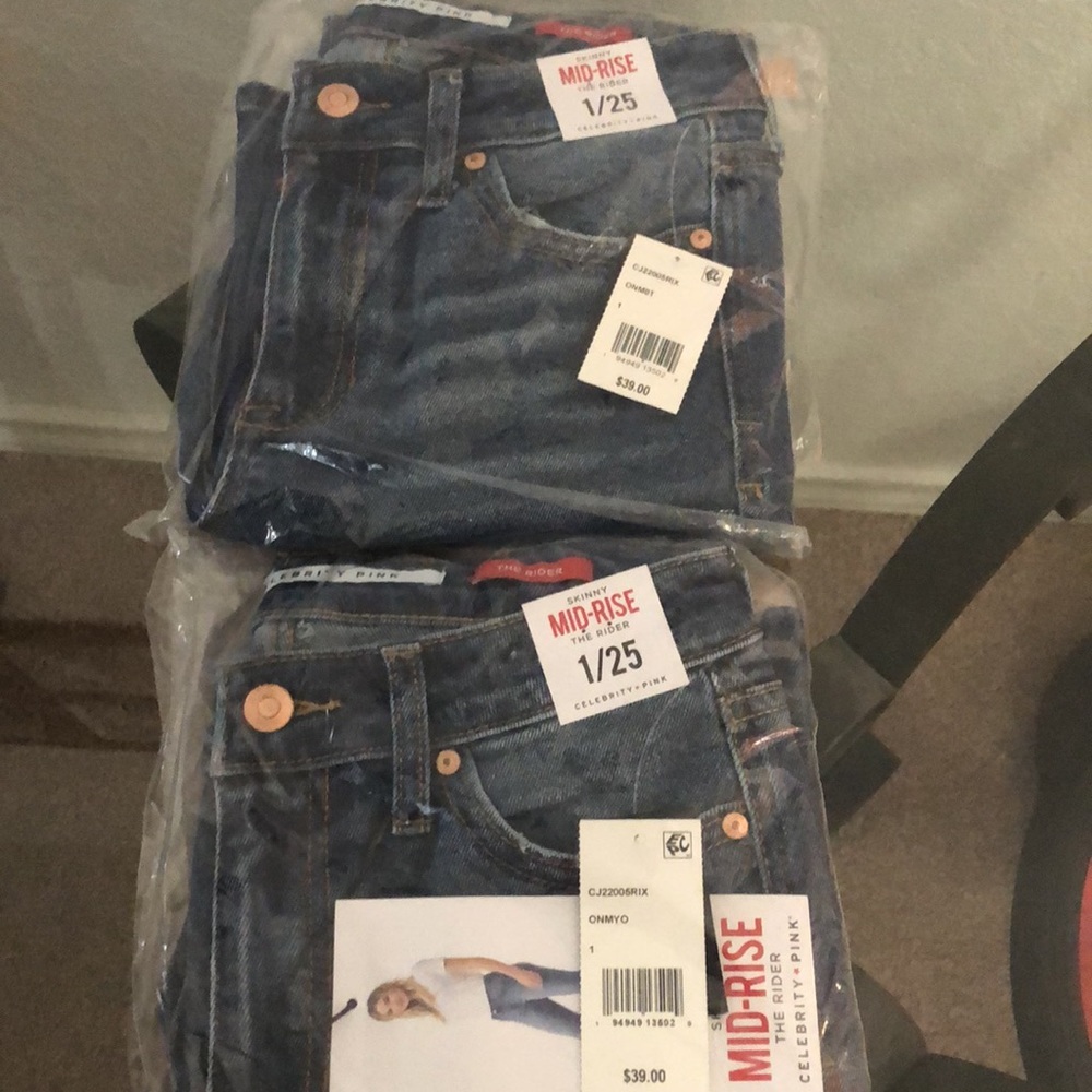 Celebrity Pink Juniors Skinny Mid-Rise The Rider Jeans - Picture 9 of 10